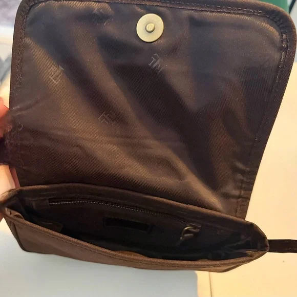 Vintage Lauren Ralph Lauren Brown Nylon Crossbody Bag with Gold Crest - Picture 6 of 6